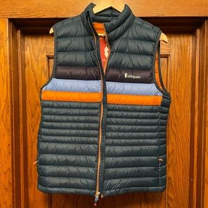 NWT Cotopaxi vest. Excellent condition.